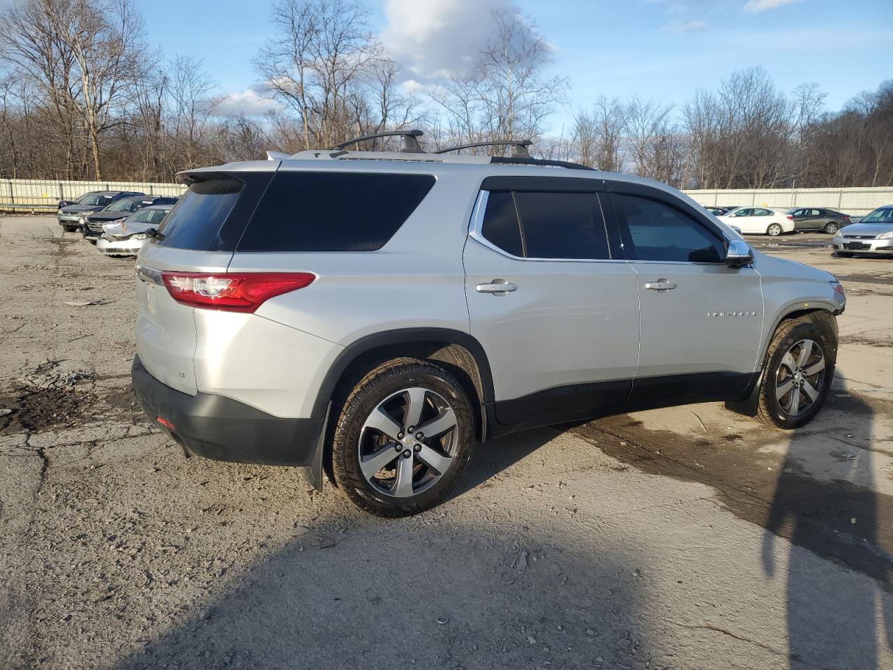 2018 Chevrolet Traverse - Image 3