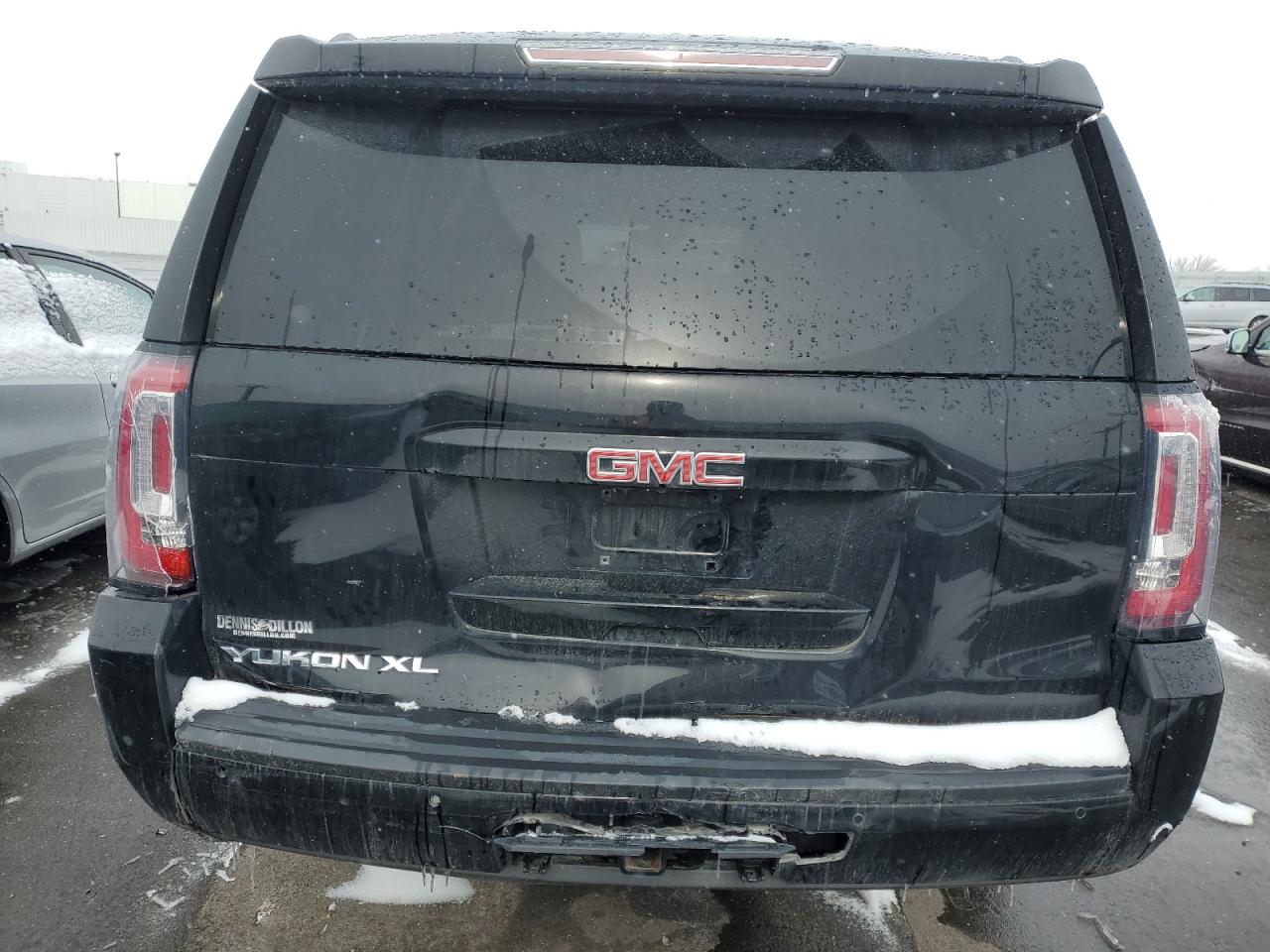 2016 GMC Yukon - Image 6