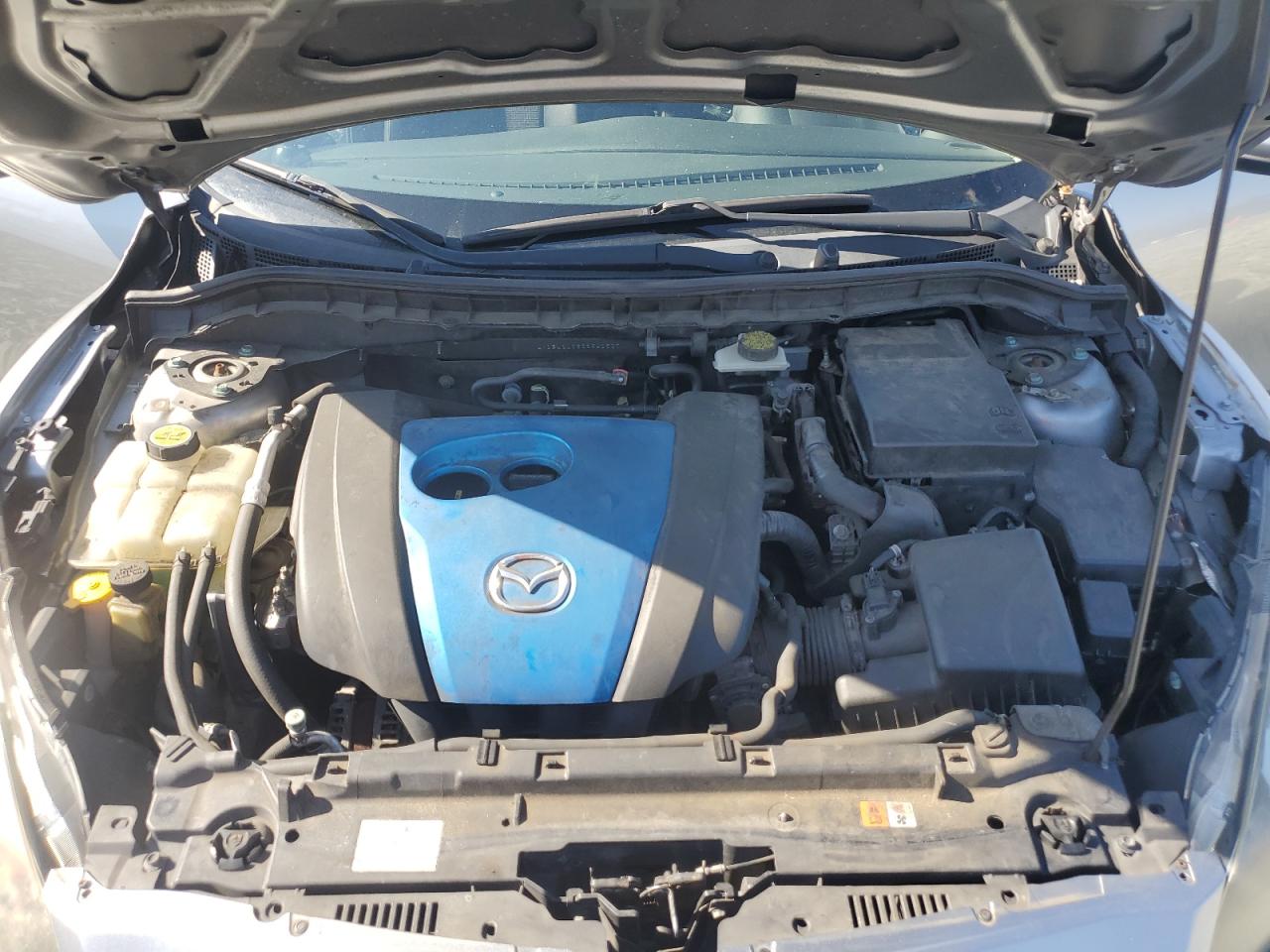 2012 Mazda 3 - Image 13