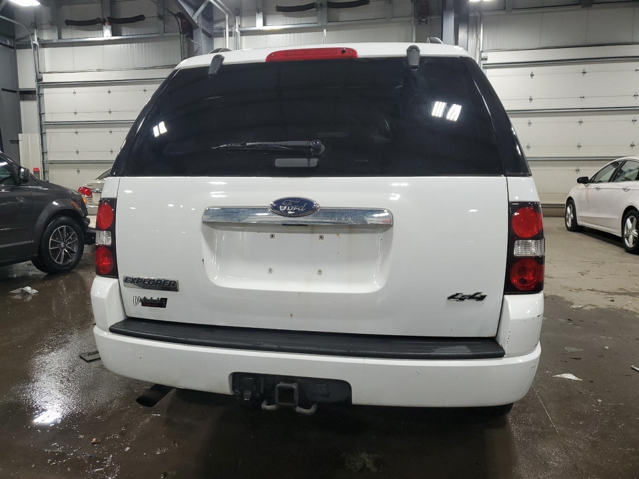2010 Ford Explorer - Image 6