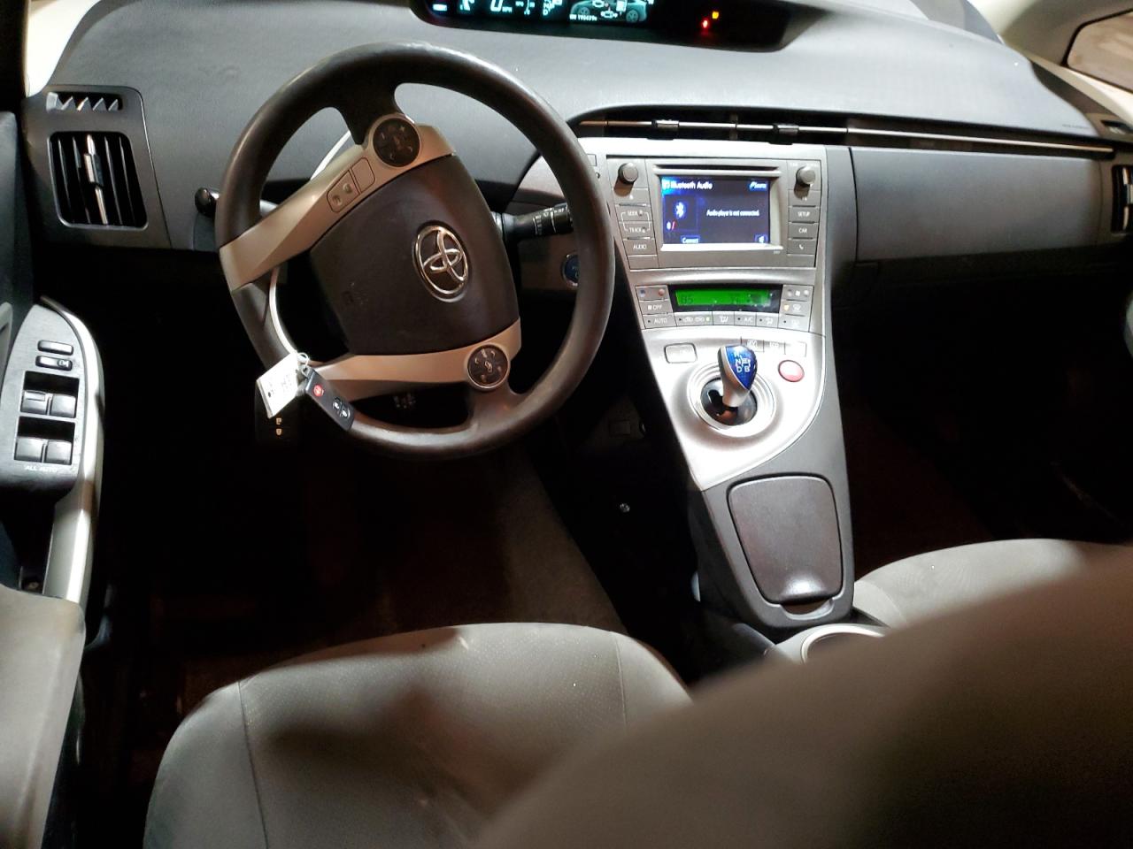 2014 Toyota Prius - Image 8