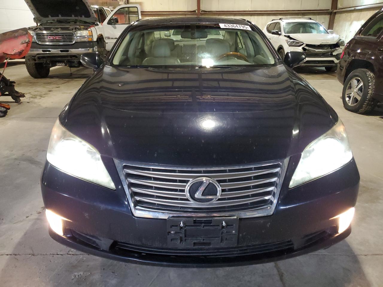 2010 Lexus ES - Image 5