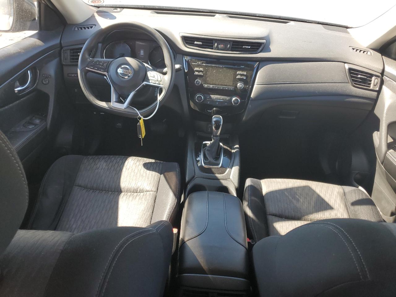 2017 Nissan Rogue - Image 8