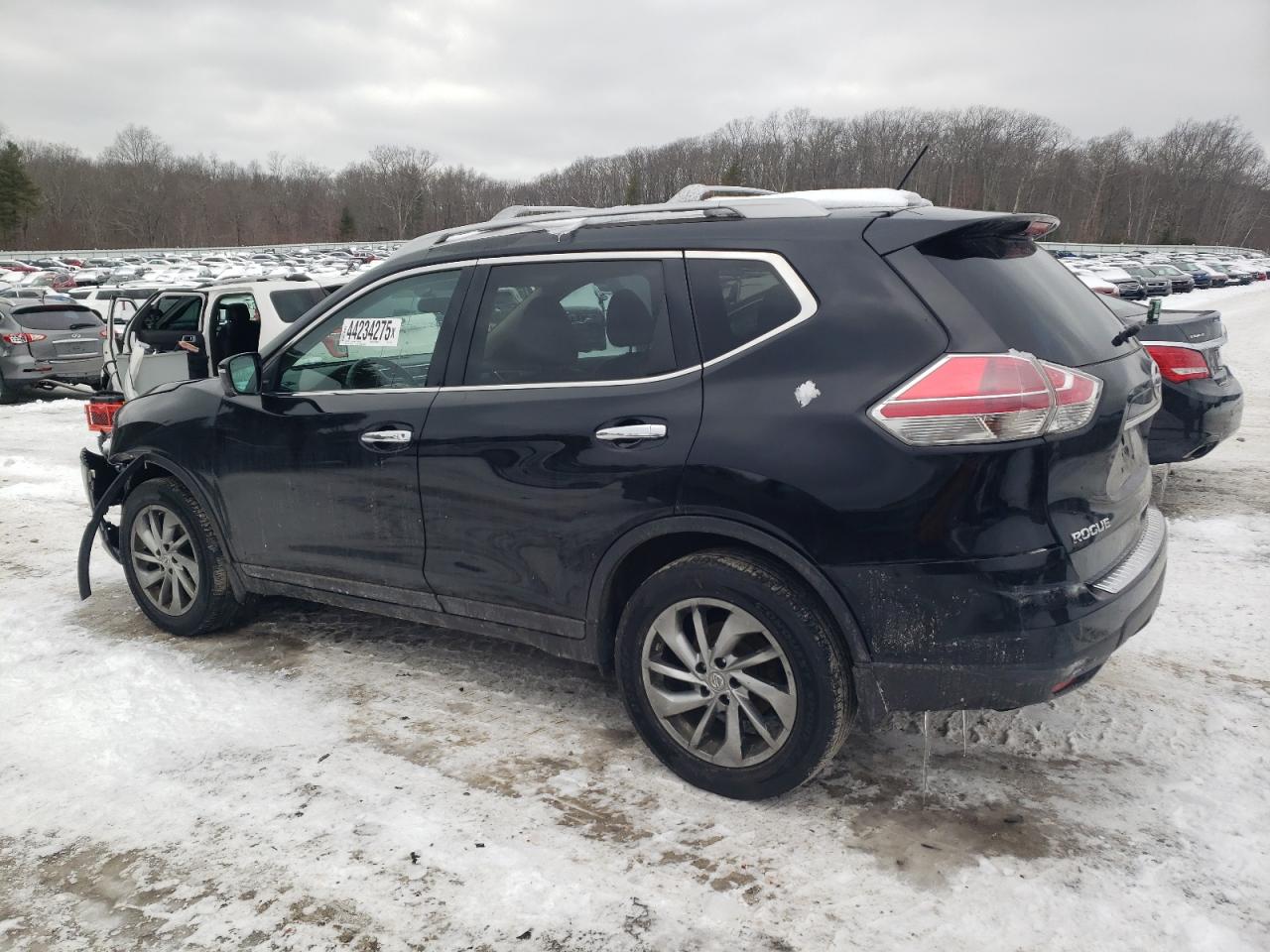 2015 Nissan Rogue - Image 2