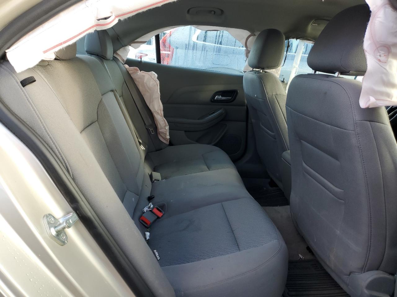 2015 Chevrolet Malibu - Image 10