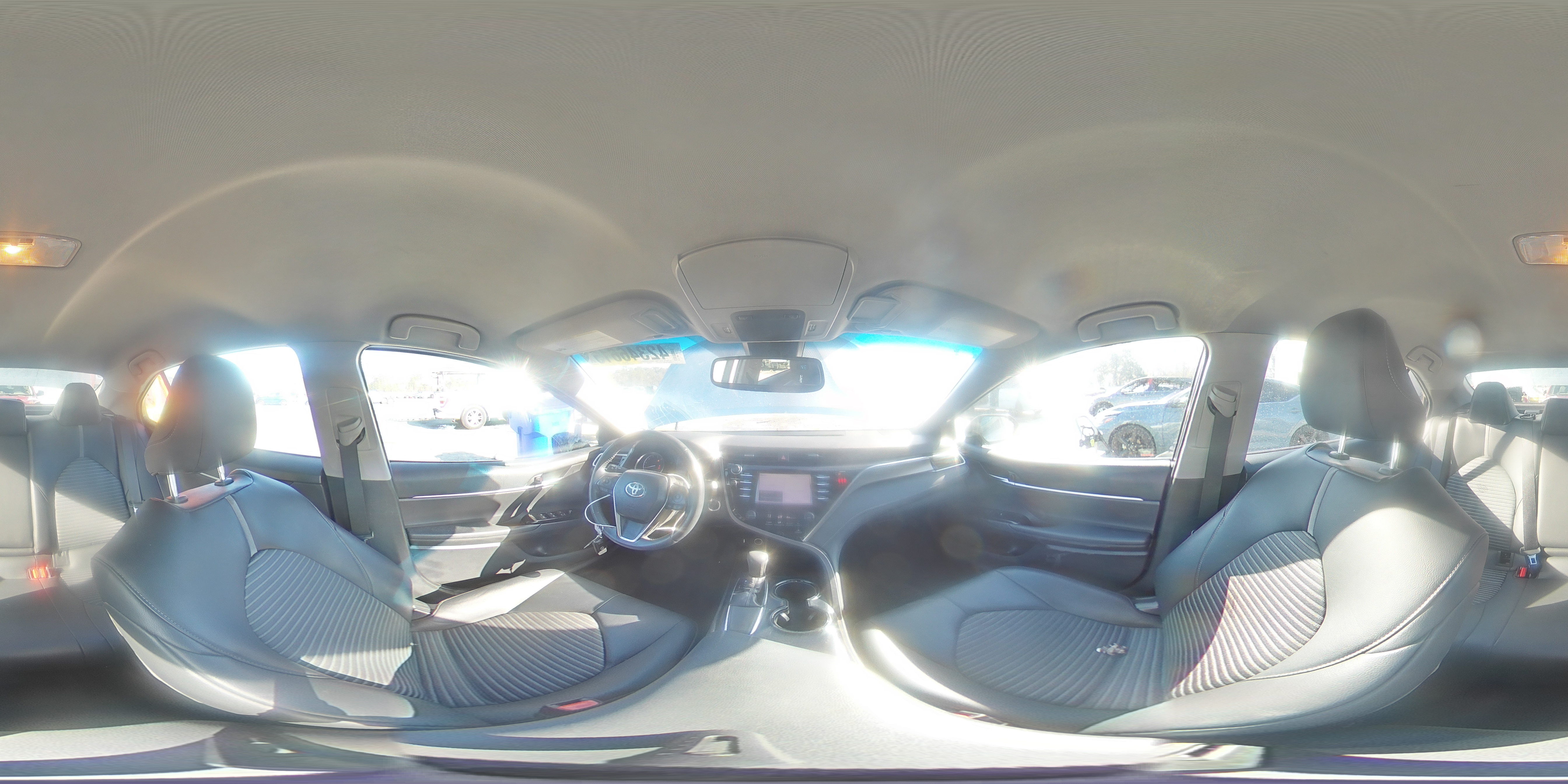 2018 Toyota Camry - Image 14
