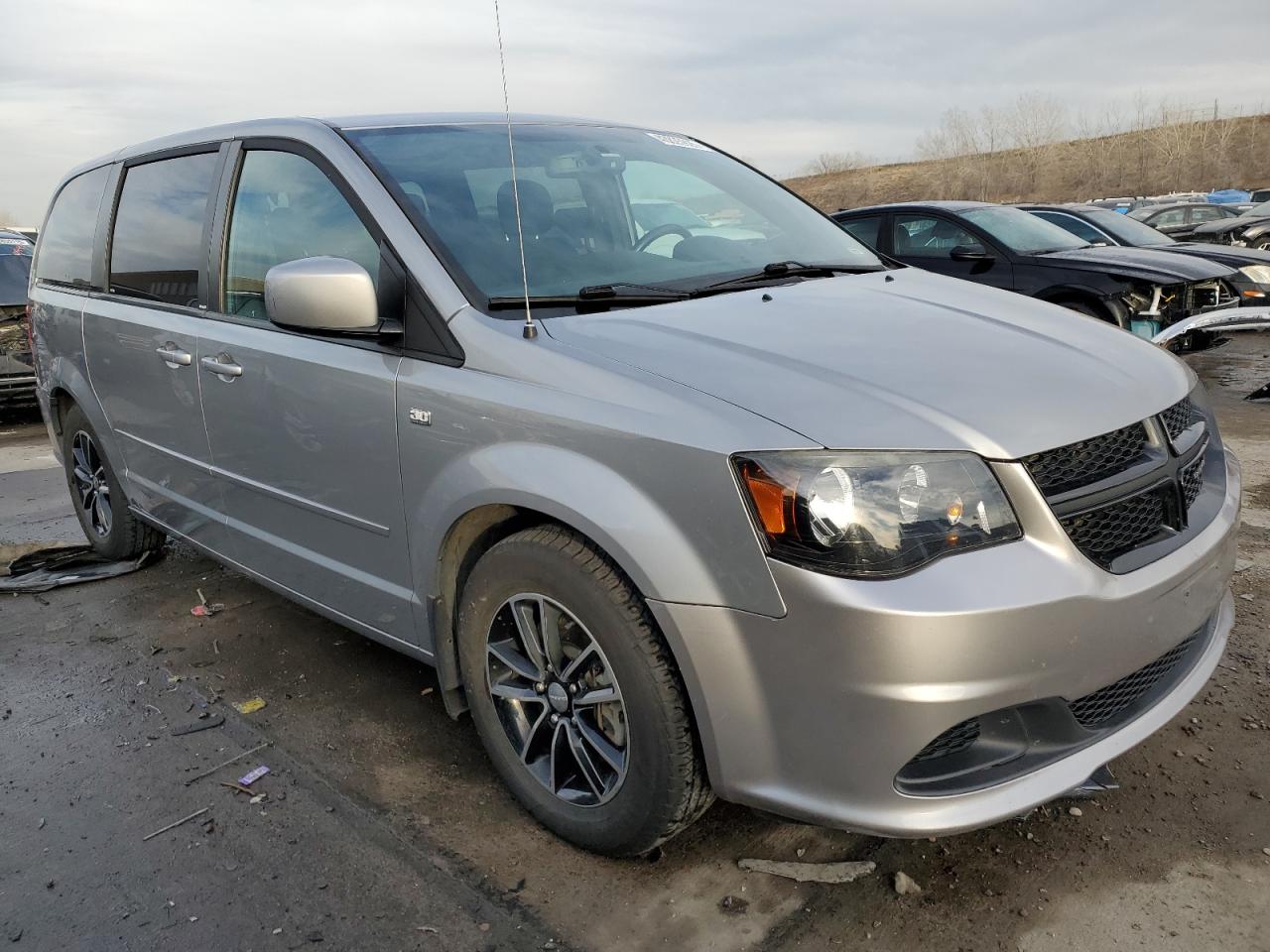 2014 Dodge Caravan - Image 4