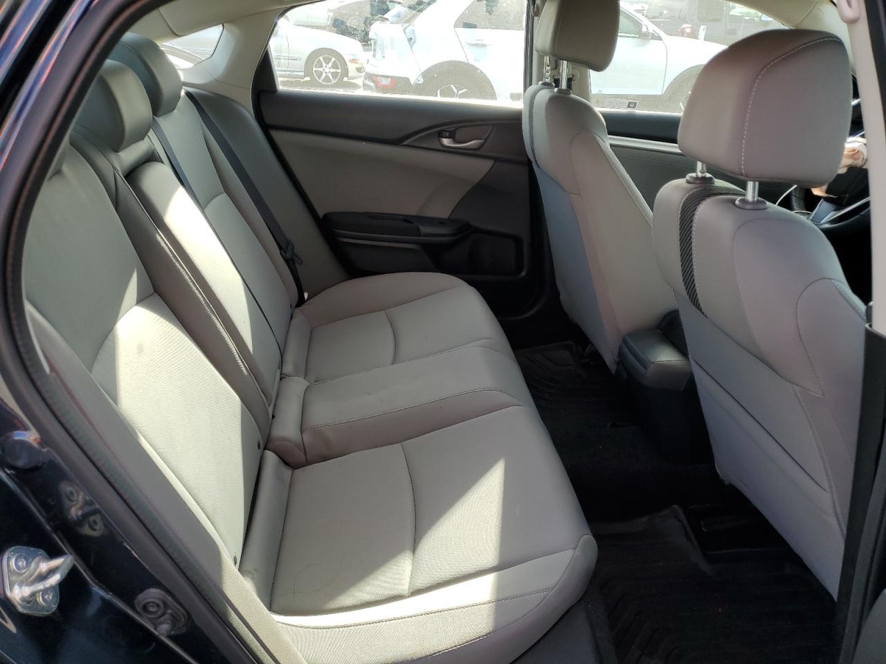 2016 Honda Civic - Image 10