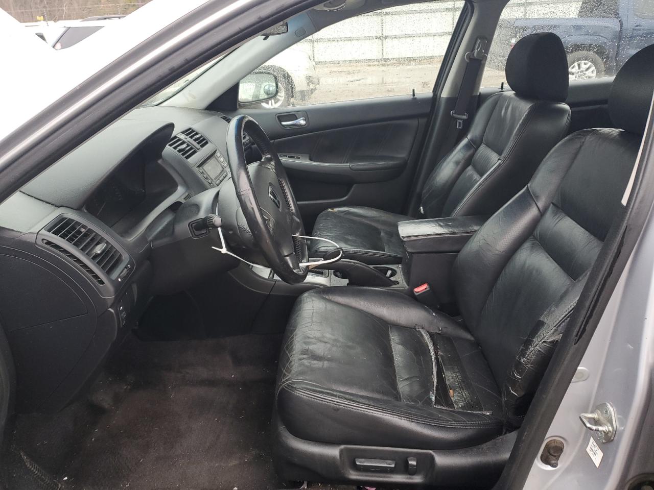 2004 Honda Accord - Image 7