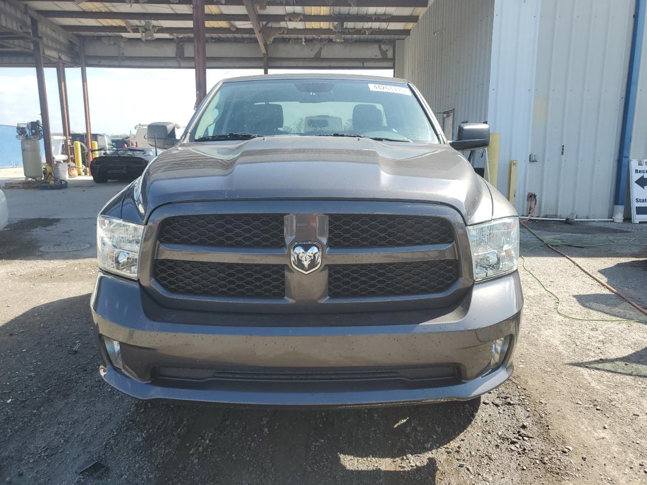 2016 RAM 1500 - Image 5