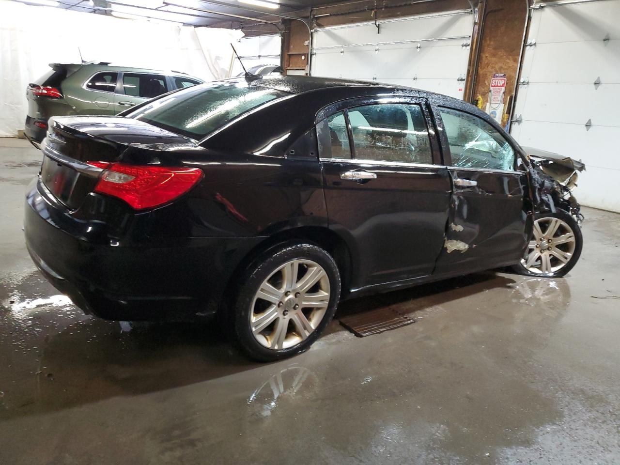 2011 Chrysler 200 - Image 3