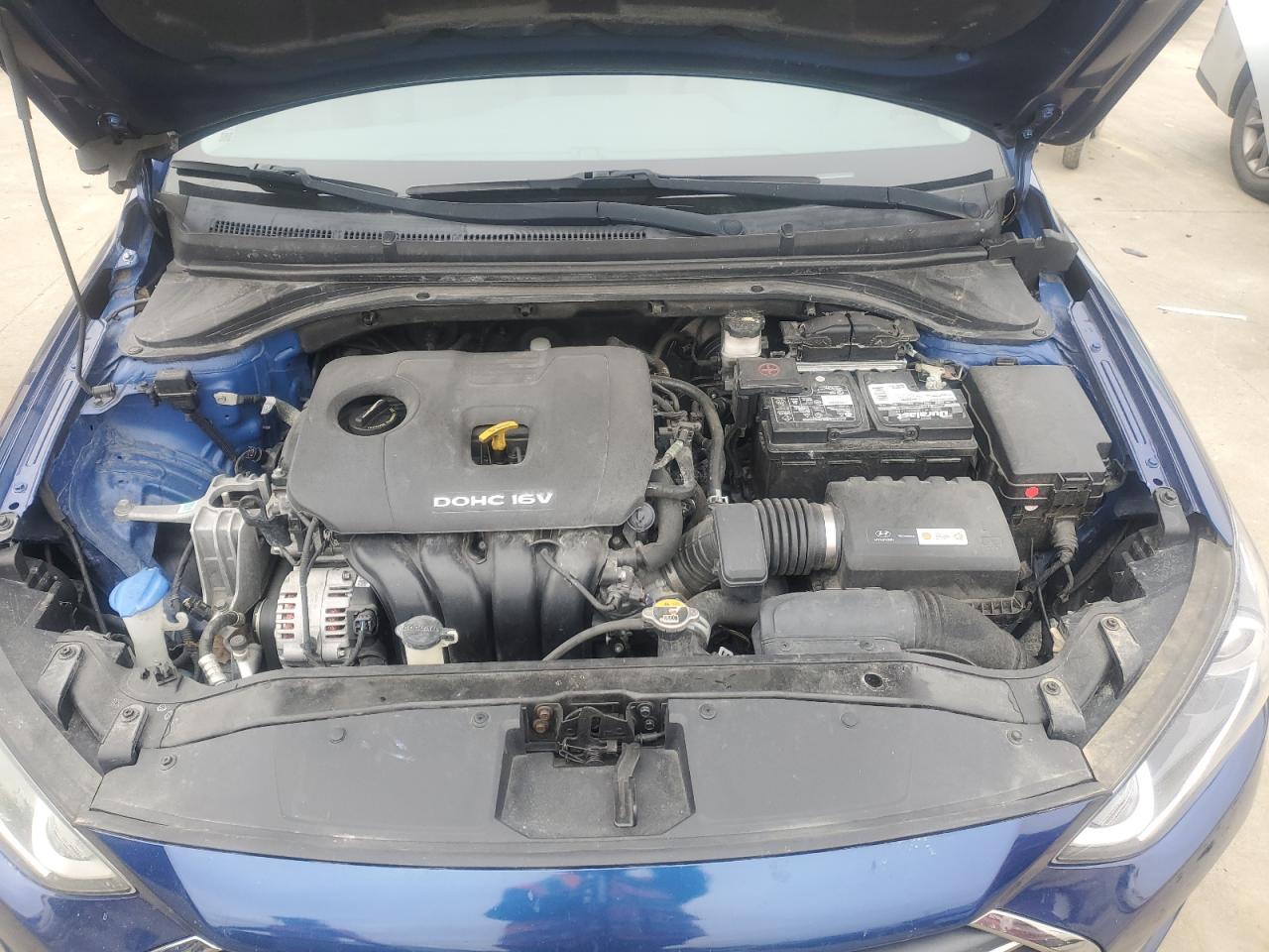 2017 Hyundai Elantra - Image 11