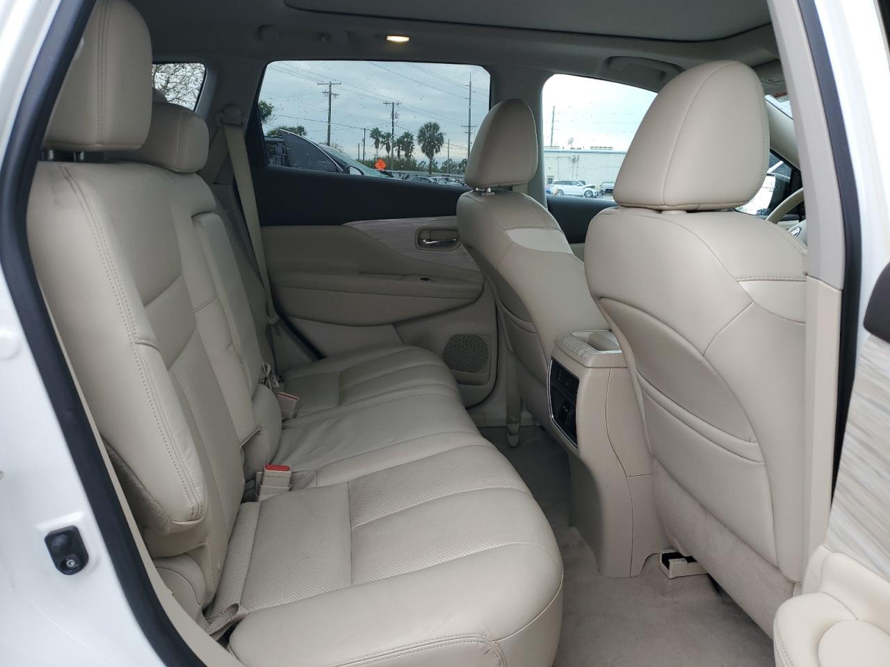 2015 Nissan Murano - Image 11