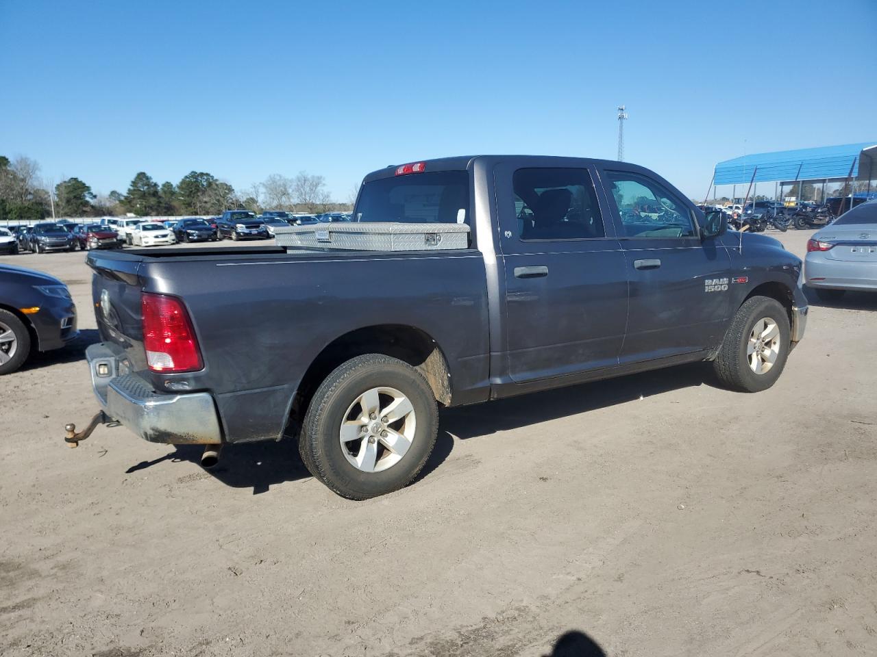 2016 RAM 1500 - Image 3