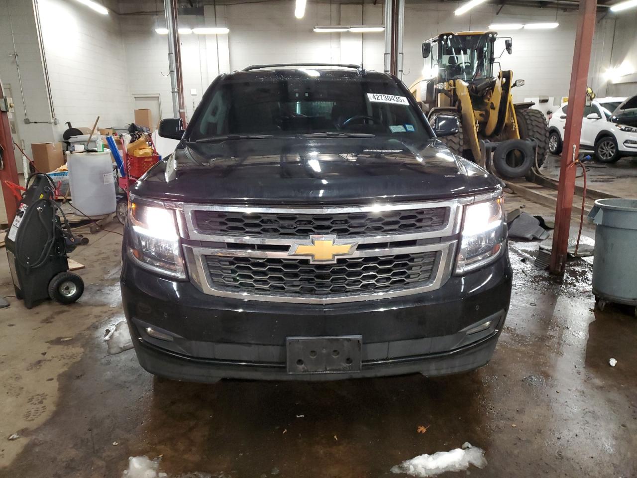2015 Chevrolet Suburban - Image 5