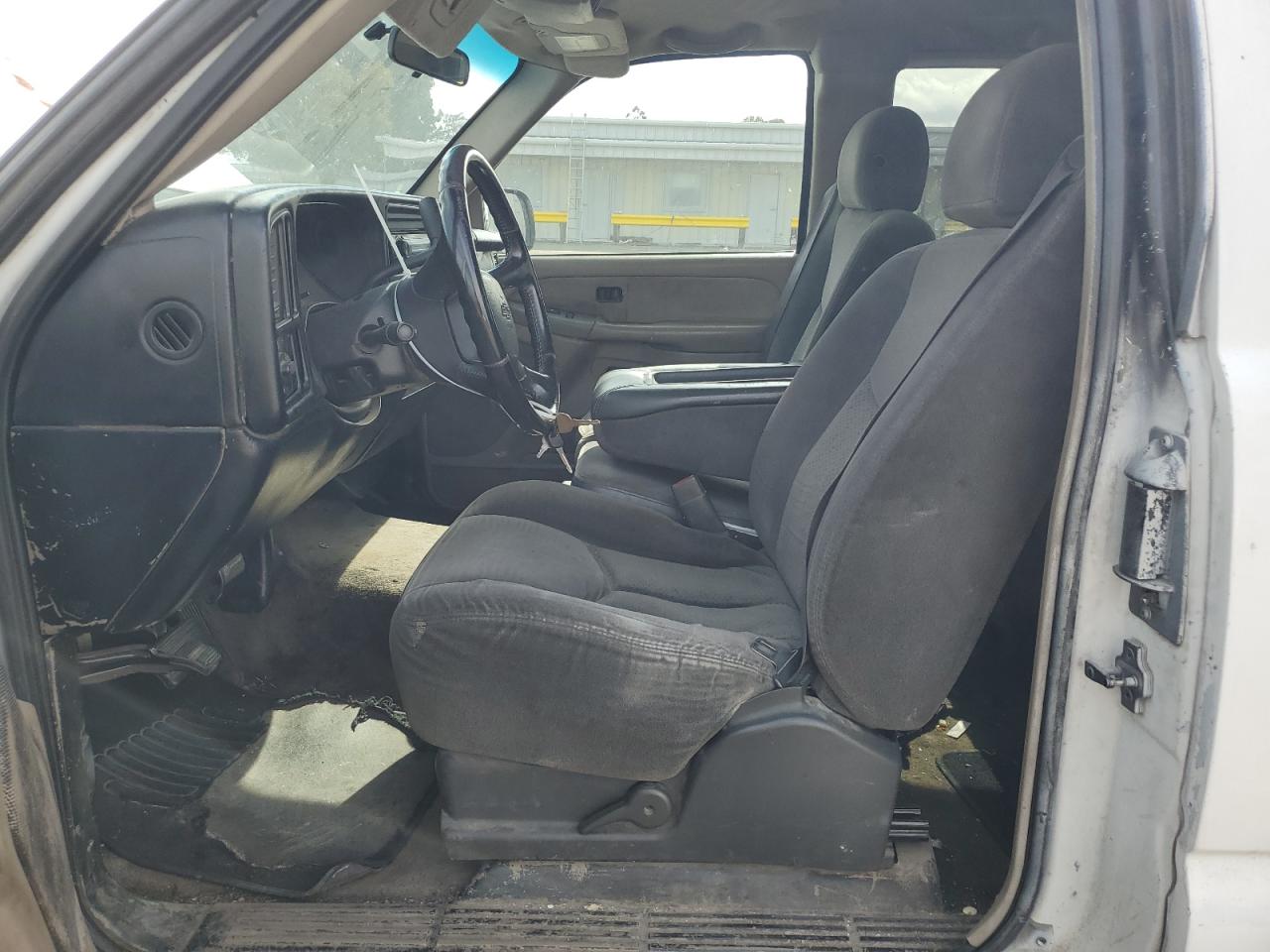 2001 Chevrolet Silverado - Image 7