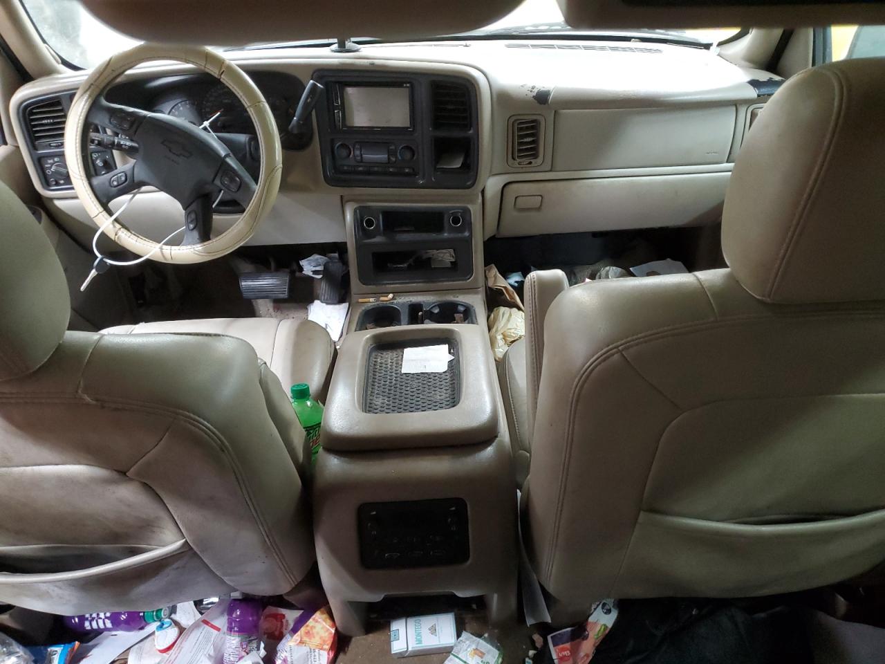 2005 Chevrolet Suburban - Image 8