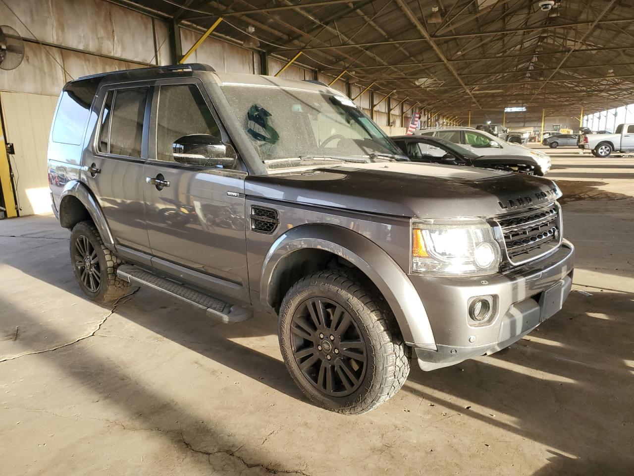 2014 Land Rover LR4 - Image 4