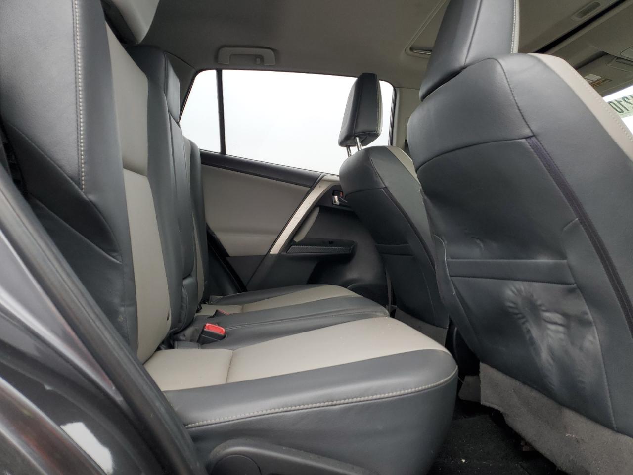 2014 Toyota RAV 4 - Image 11