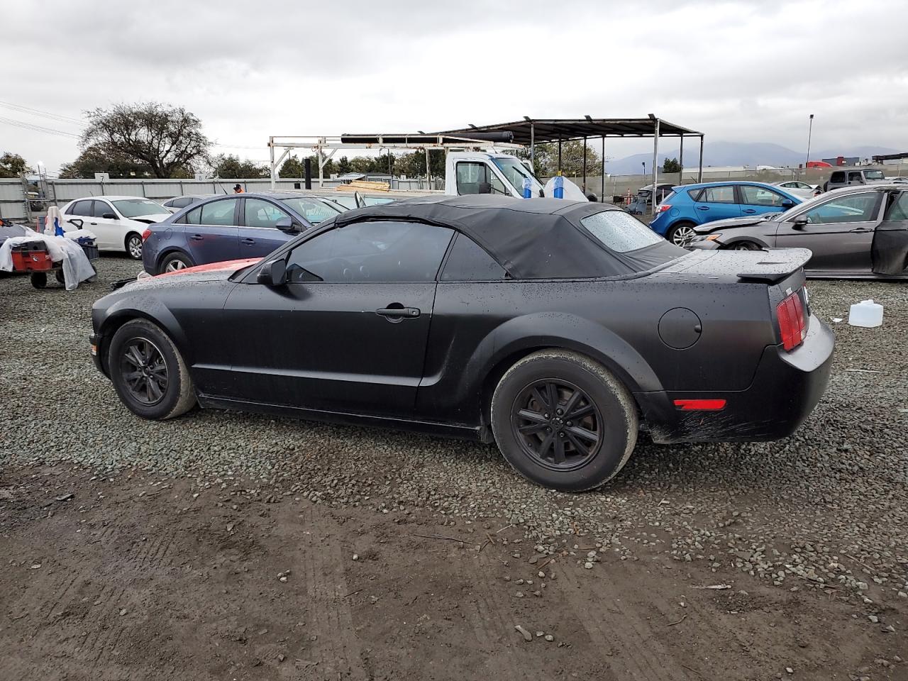 2008 Ford Mustang - Image 2