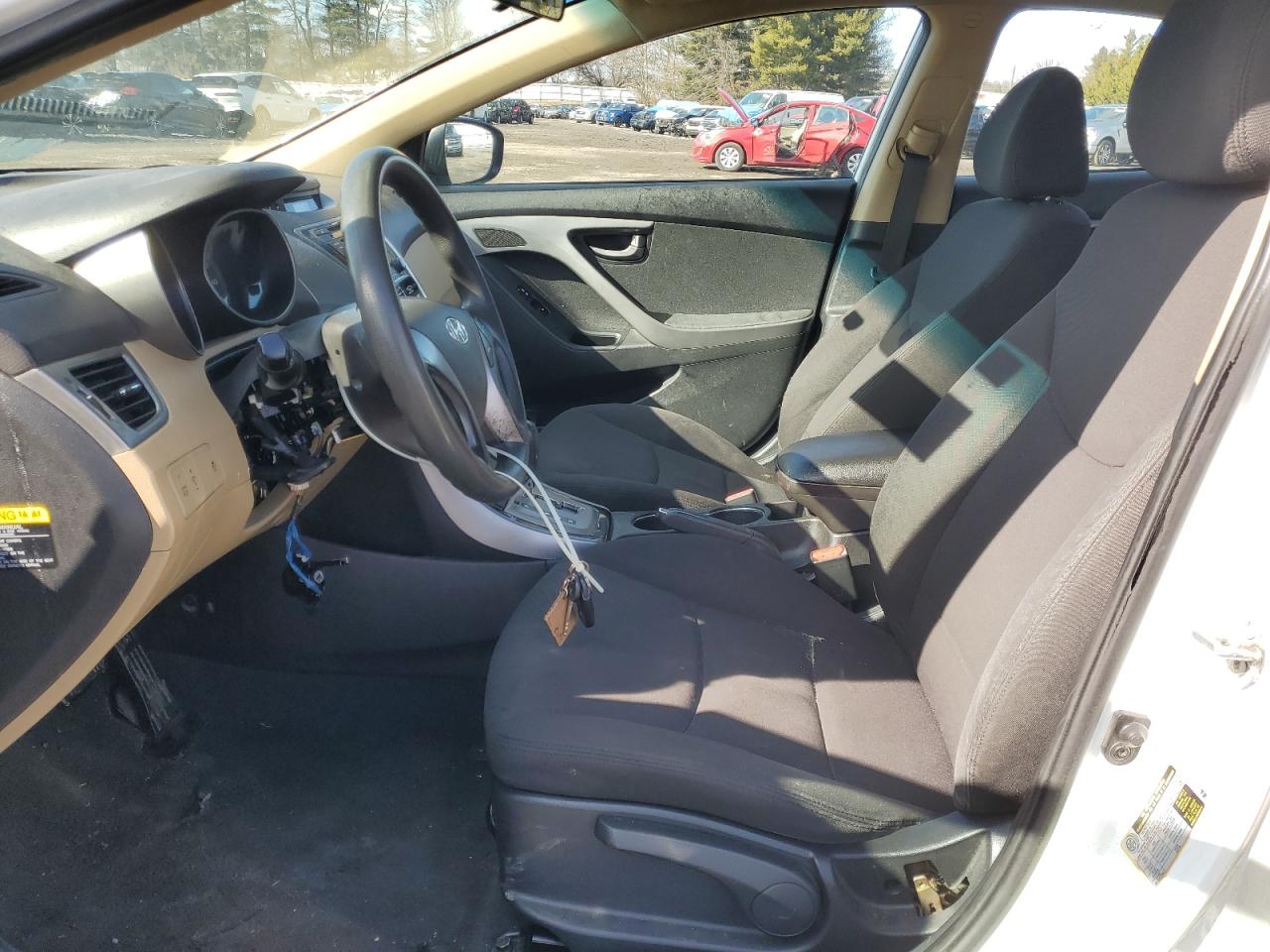 2013 Hyundai Elantra - Image 7