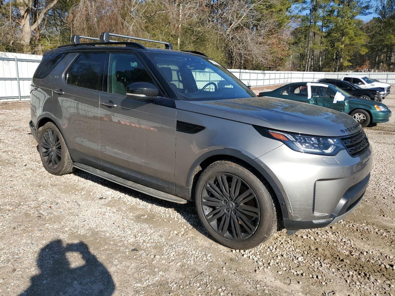 2019 Land Rover Discovery - Image 4