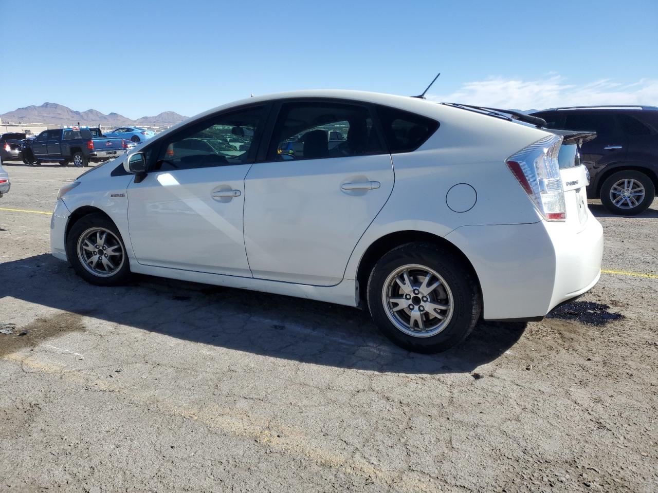 2010 Toyota Prius - Image 2