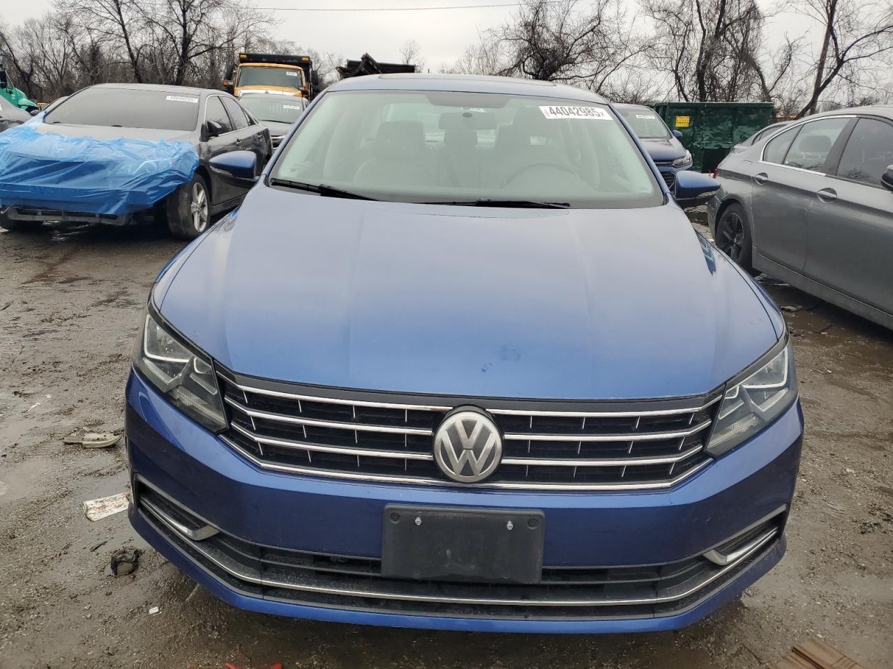 2016 Volkswagen Passat - Image 5