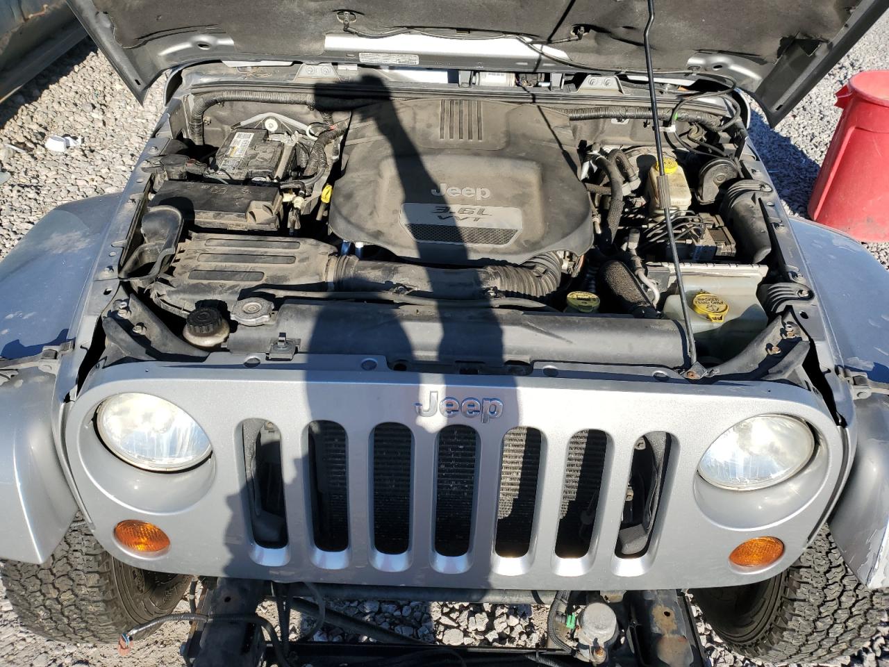 2013 Jeep Wrangler - Image 11
