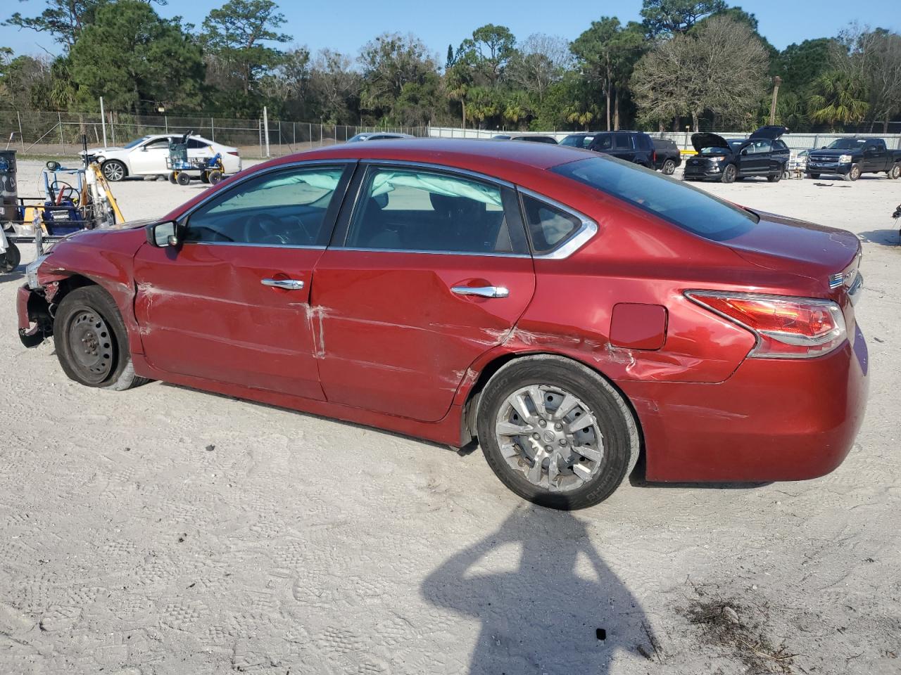 2015 Nissan Altima - Image 2