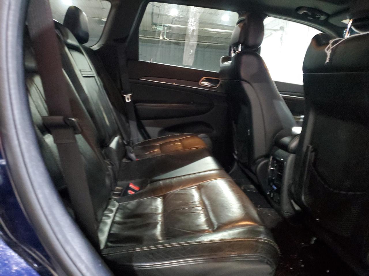 2016 Jeep Grand Cherokee - Image 11