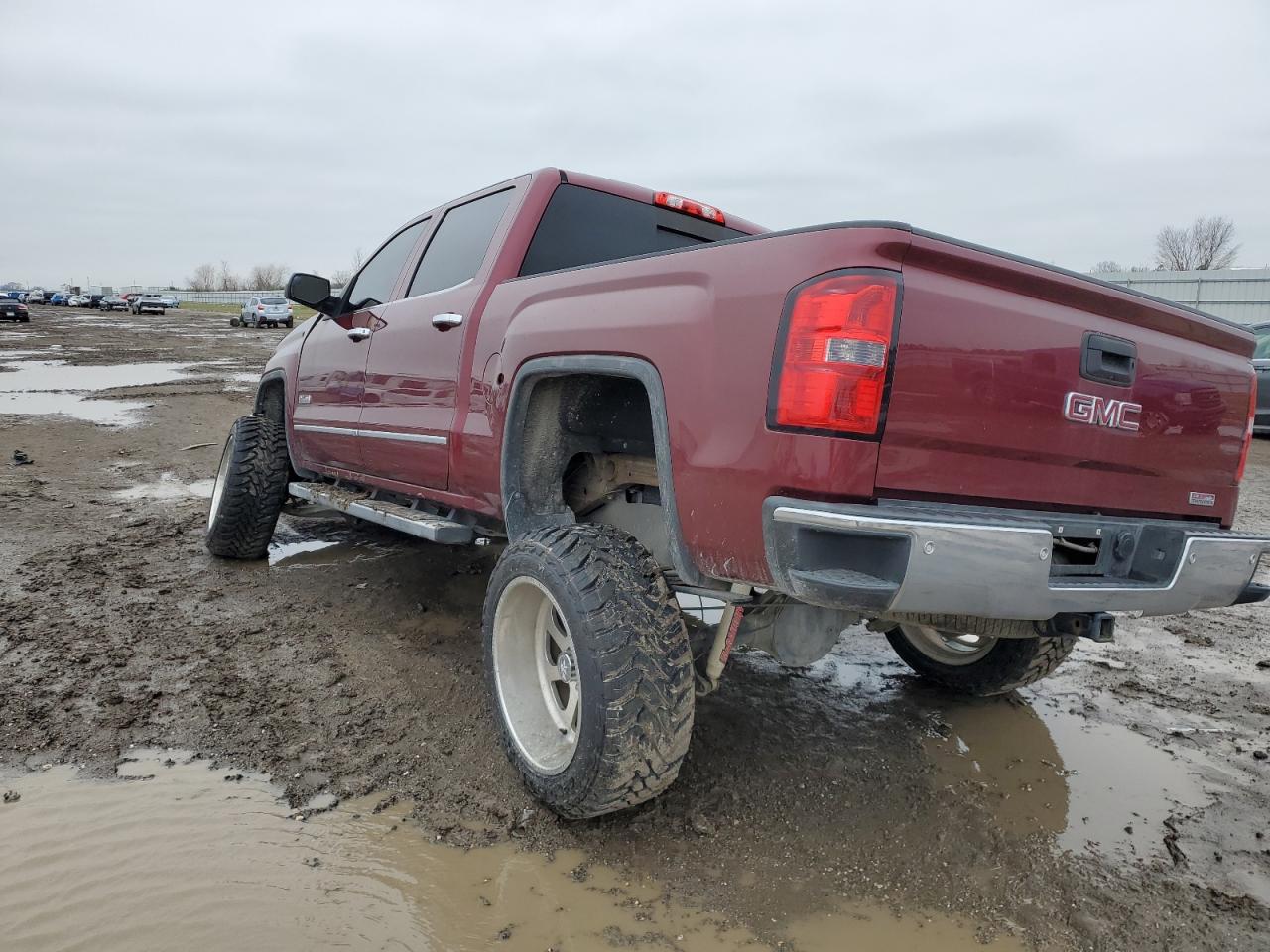 2014 GMC Sierra - Image 2