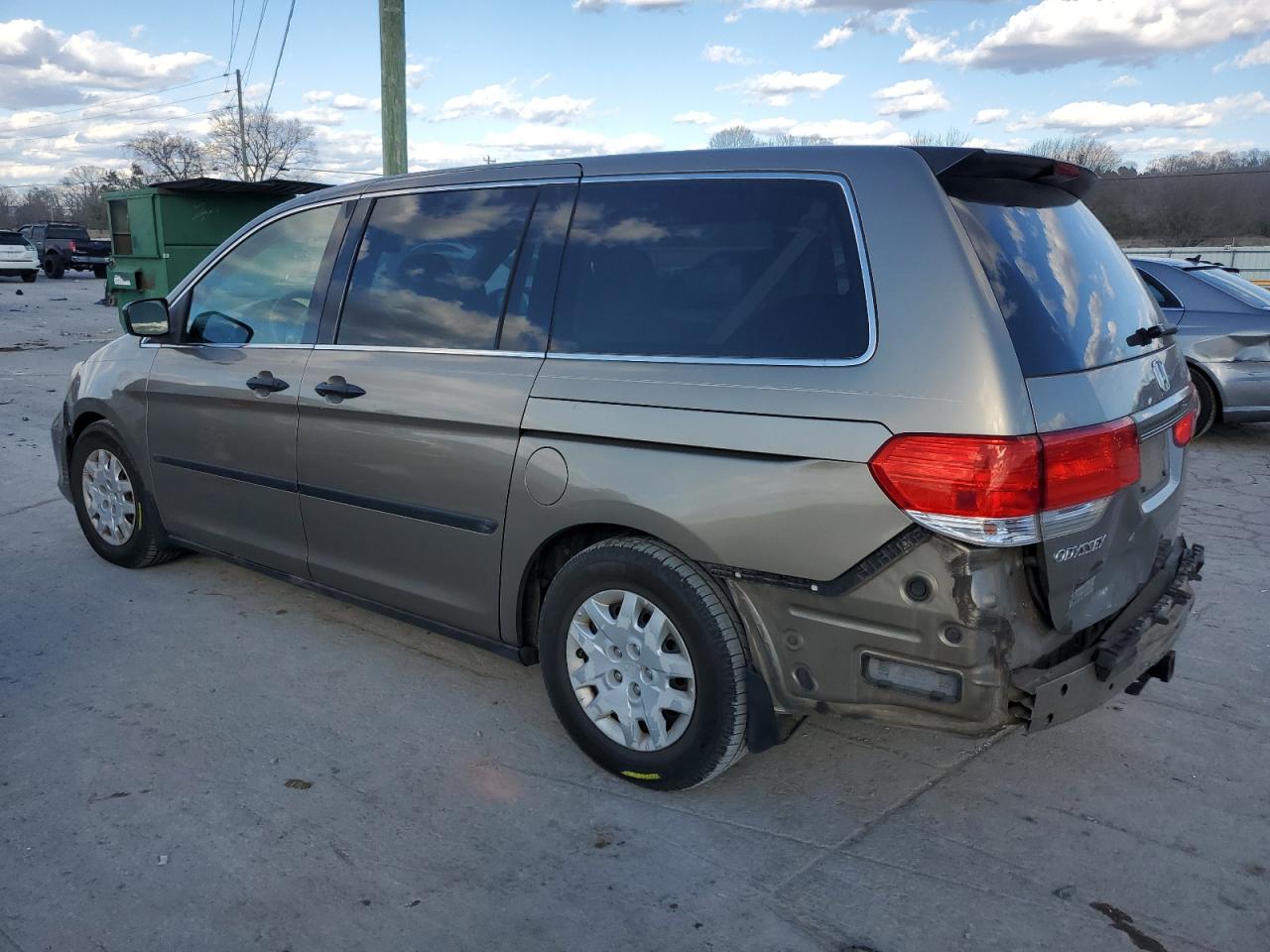 2010 Honda Odyssey - Image 2