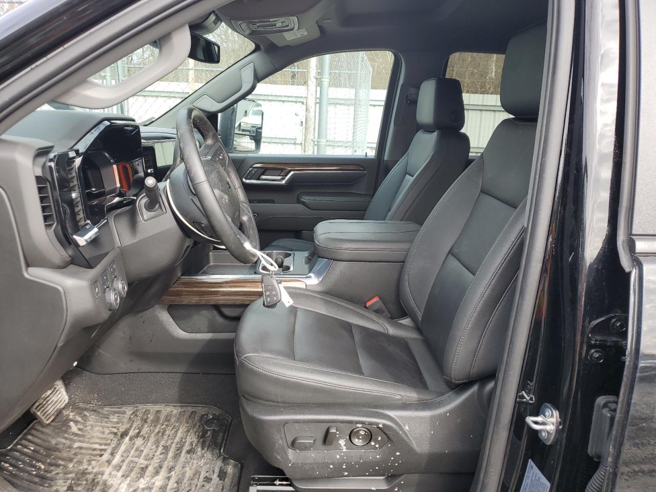 2024 Chevrolet Silverado - Image 7