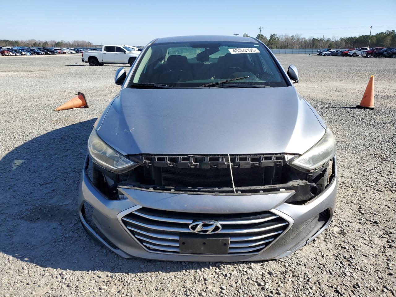 2017 Hyundai Elantra - Image 5