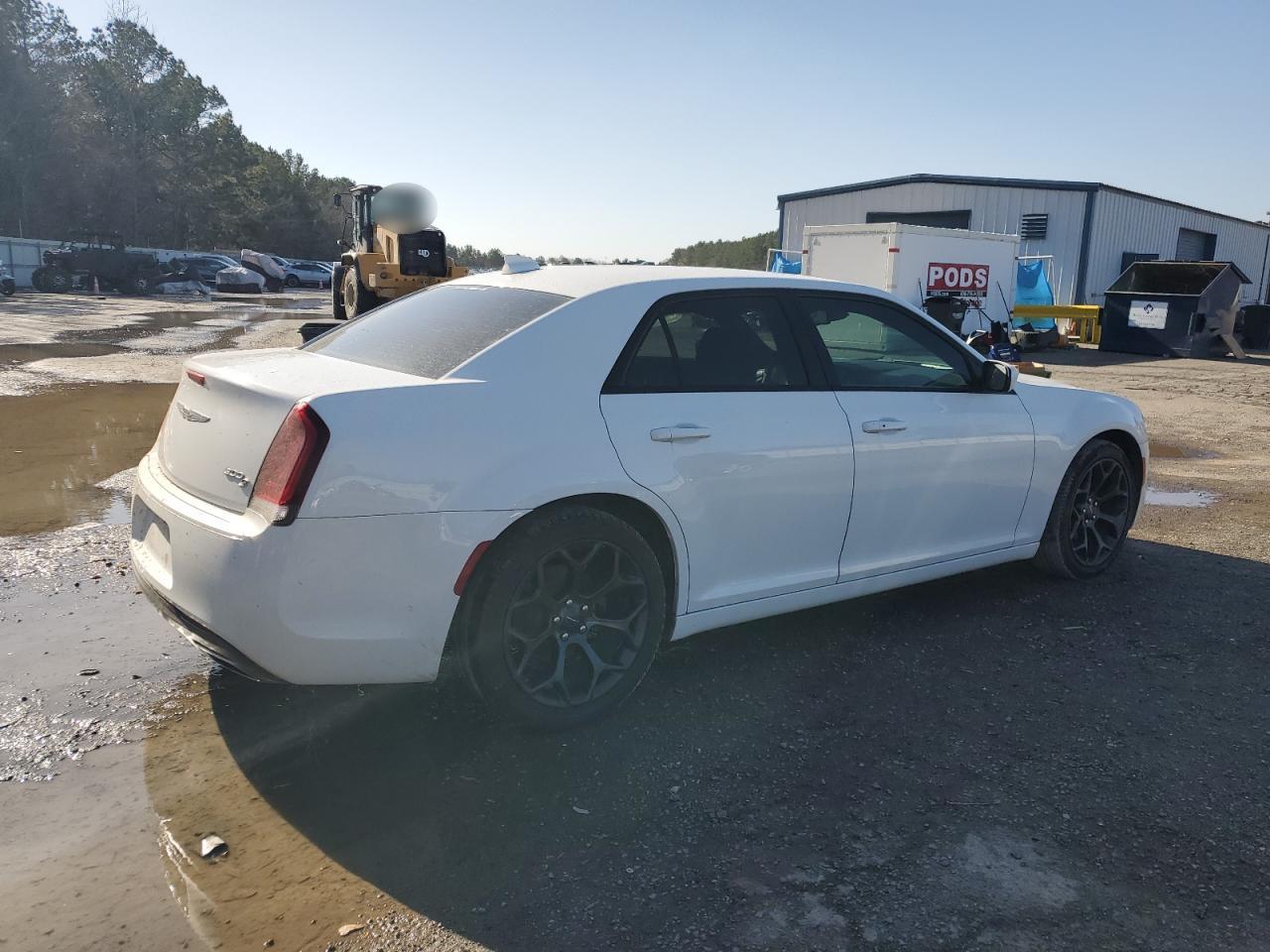 2019 Chrysler 300 - Image 3