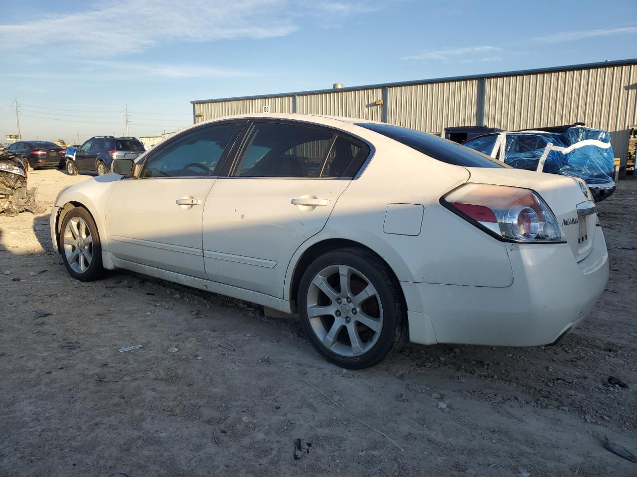 2011 Nissan Altima - Image 2