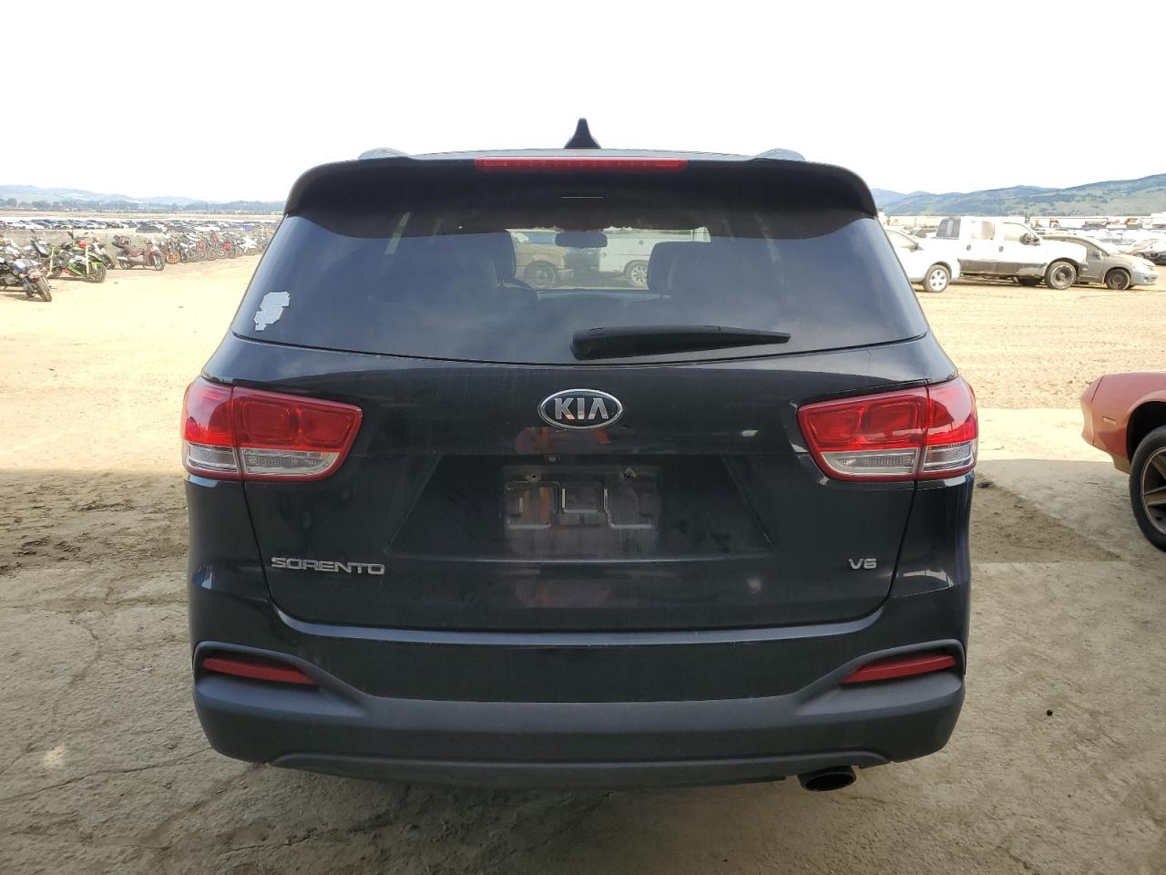 2016 Kia Sorento - Image 6