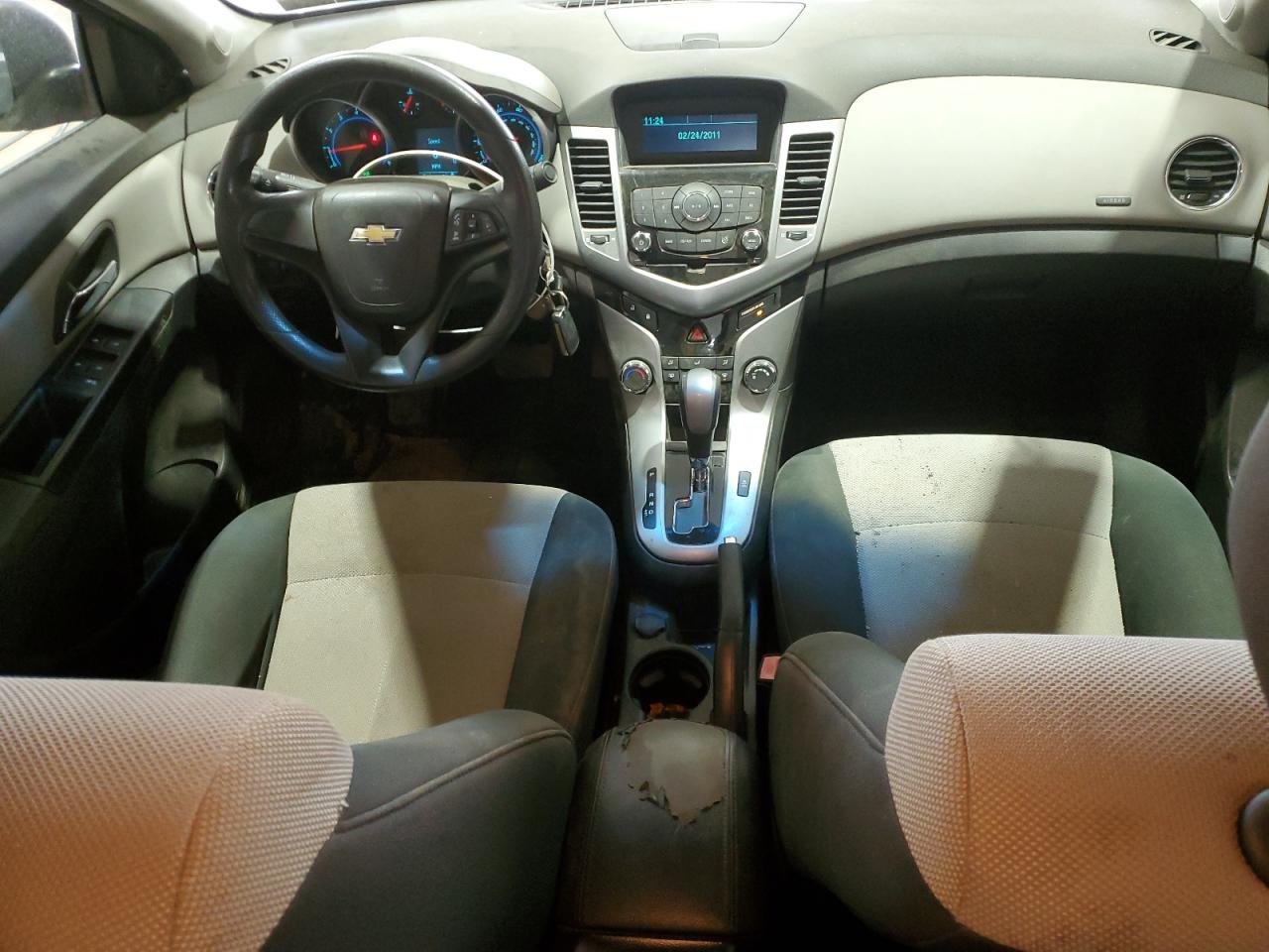 2011 Chevrolet Cruze - Image 8