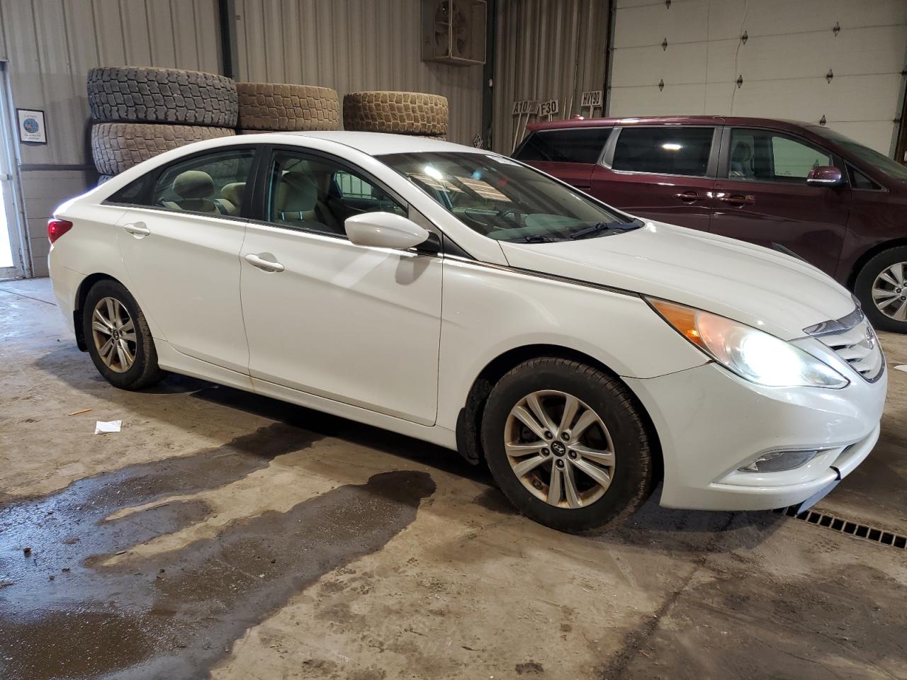2013 Hyundai Sonata - Image 4