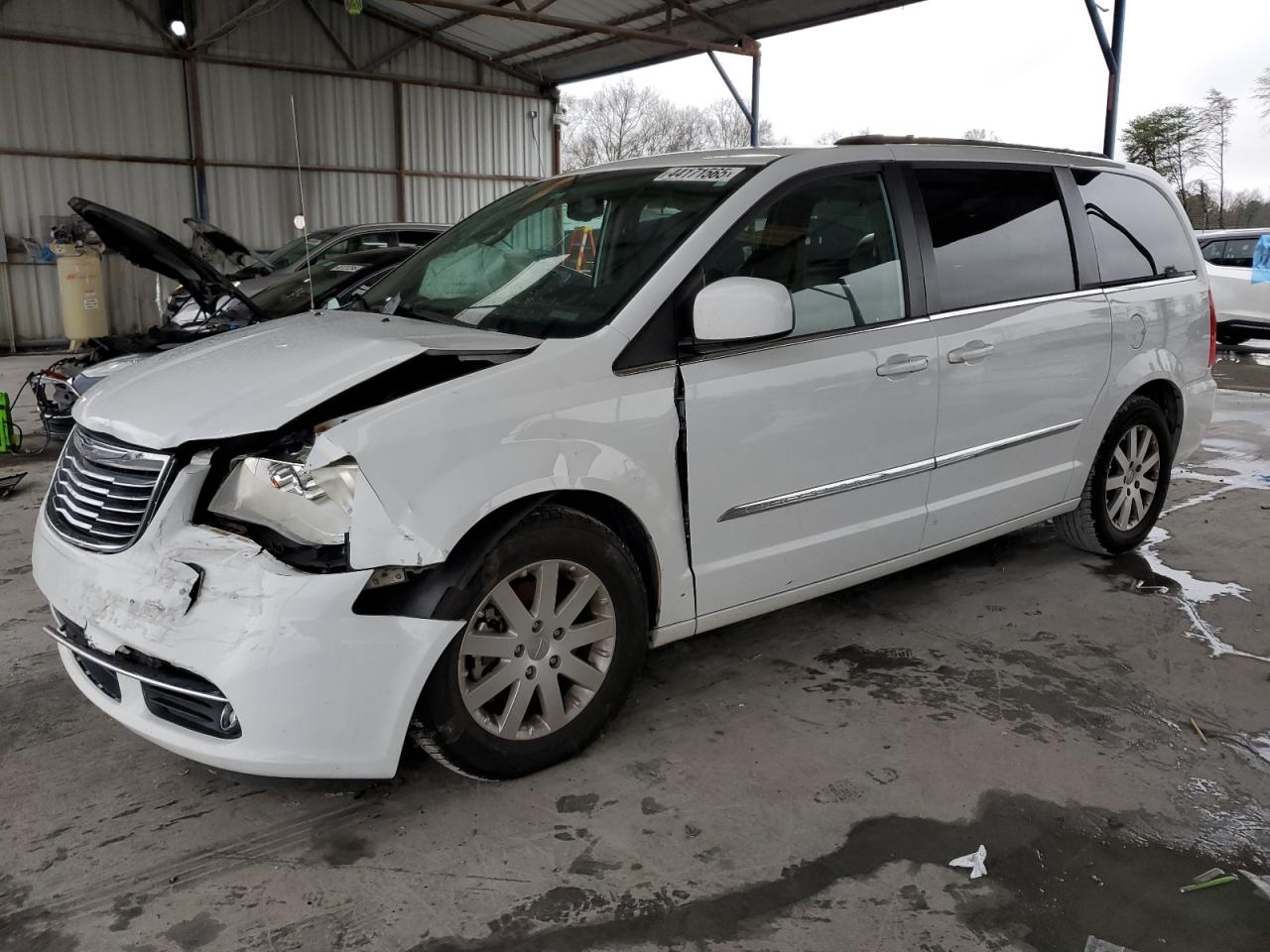2015 Chrysler Town & Country - Image 1