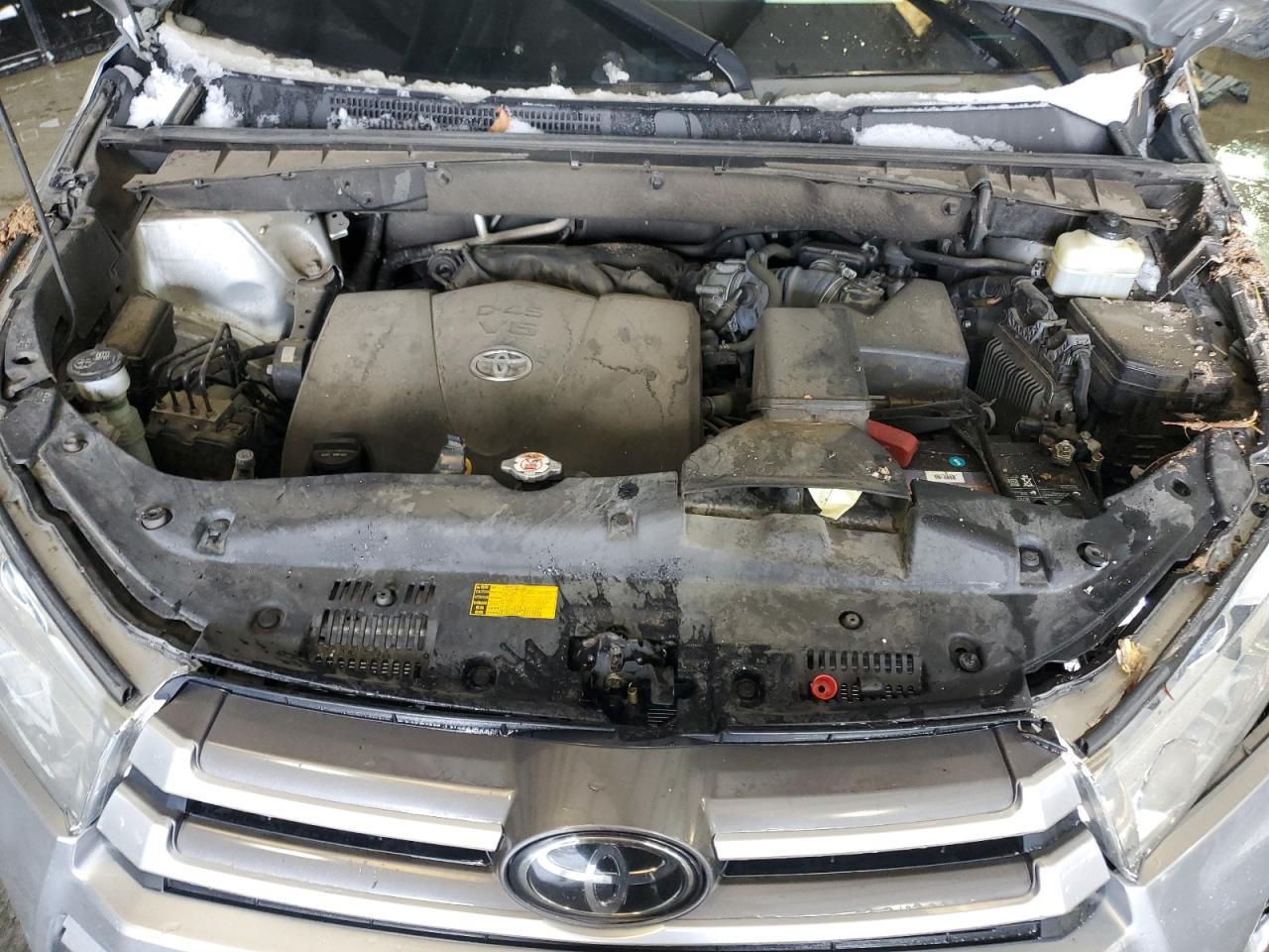 2018 Toyota Highlander - Image 12