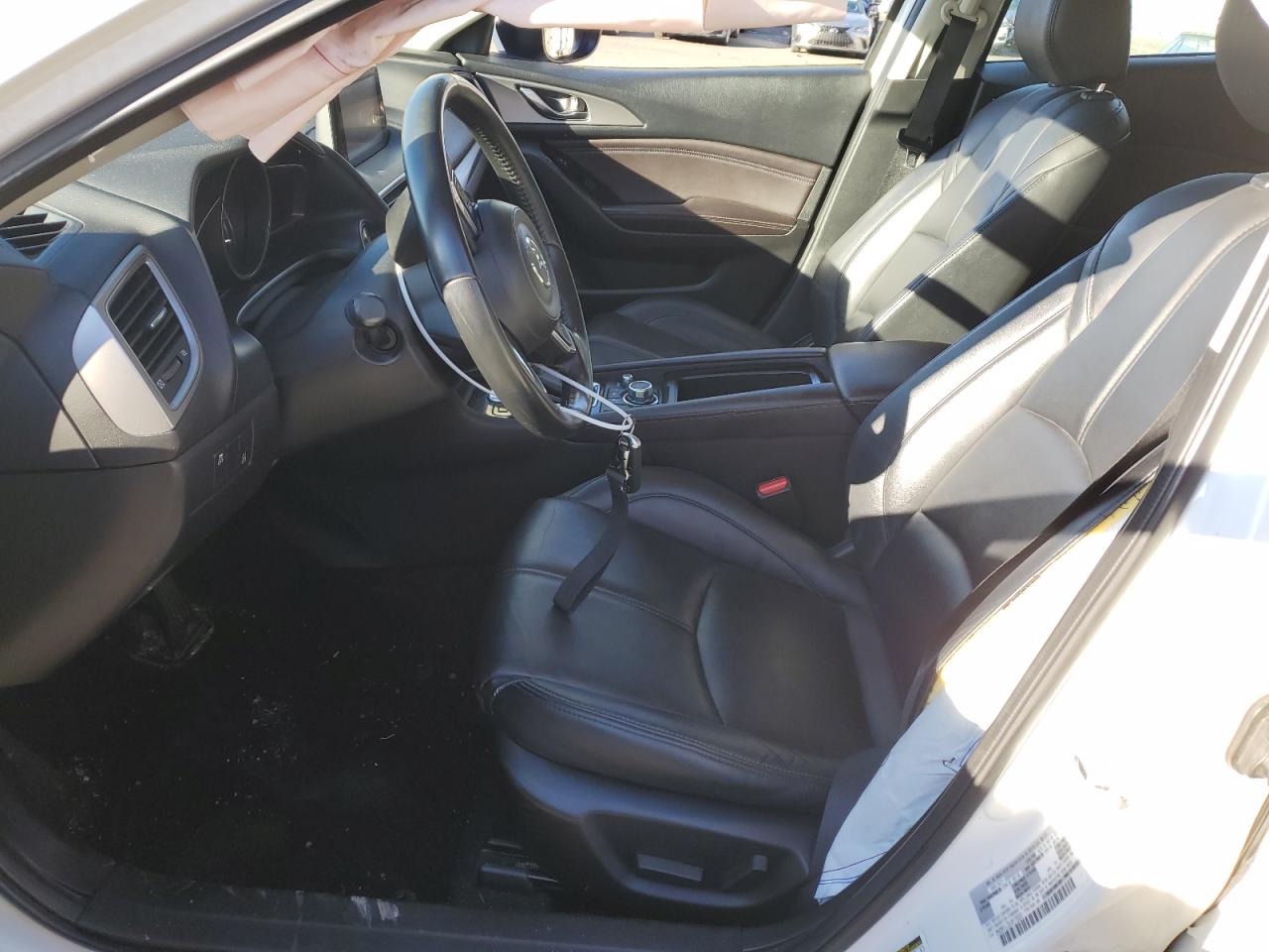 2018 Mazda 3 - Image 7