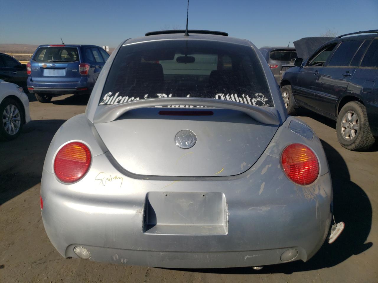 2005 Volkswagen Beetle - Image 6