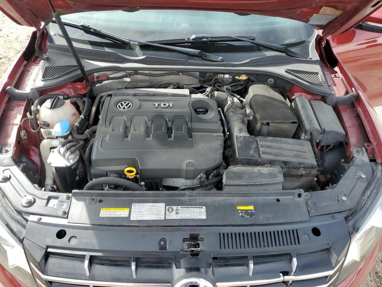 2015 Volkswagen Passat - Image 12