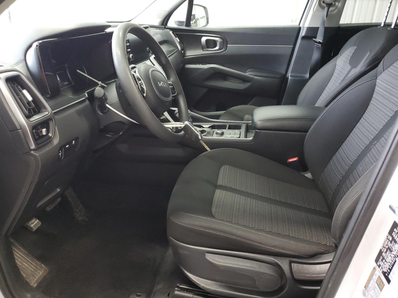 2023 Kia Sorento - Image 7