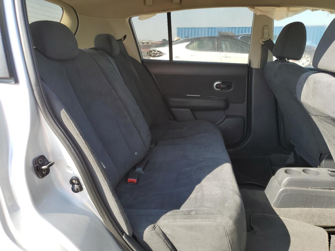 2009 Nissan Versa - Image 10