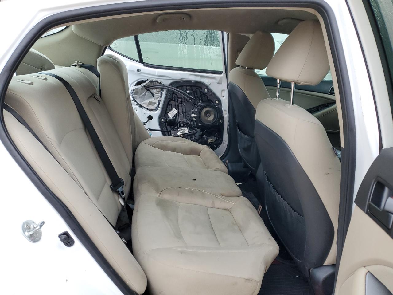 2013 Kia Optima - Image 10