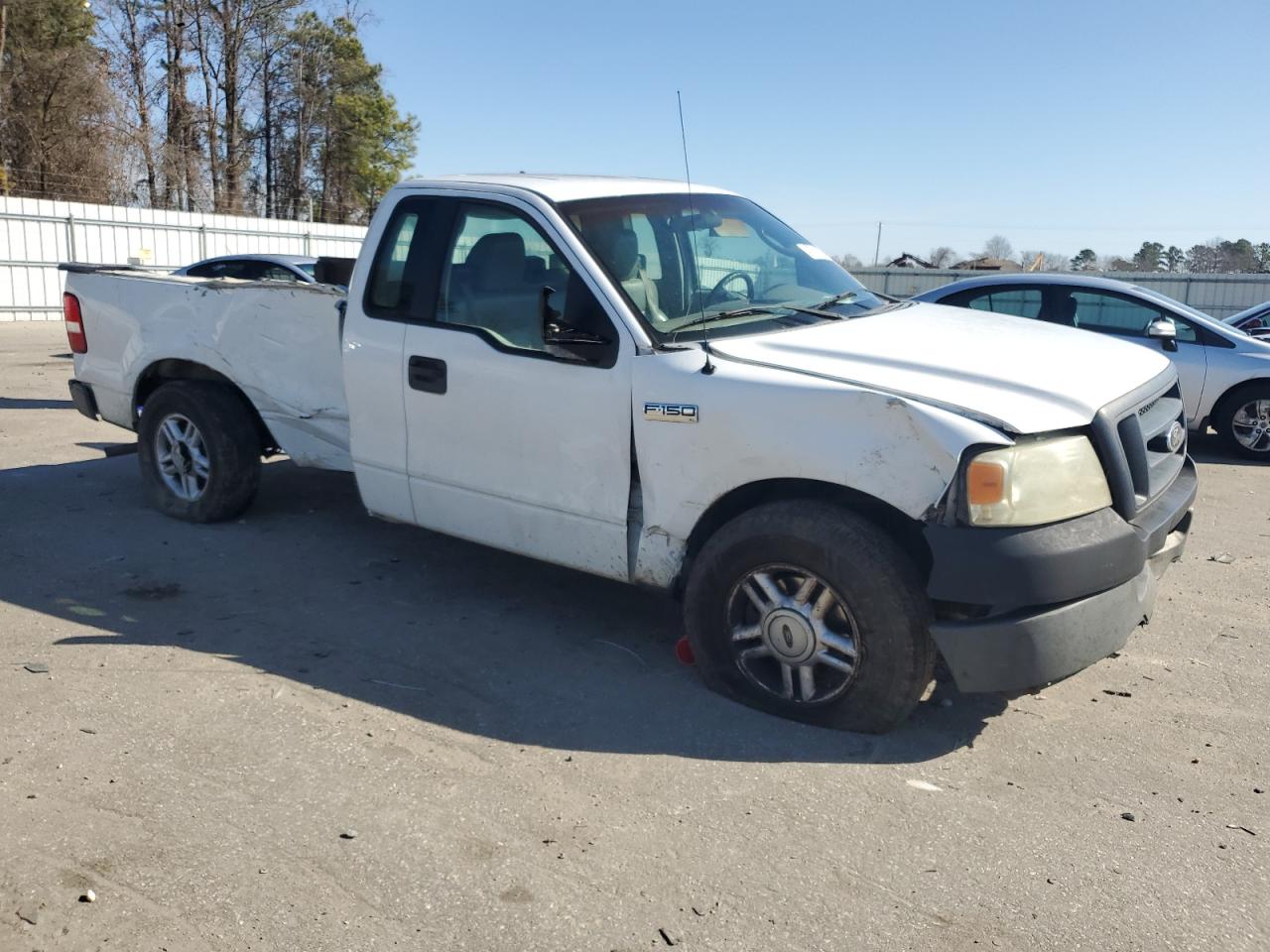 2005 Ford F-150 - Image 4
