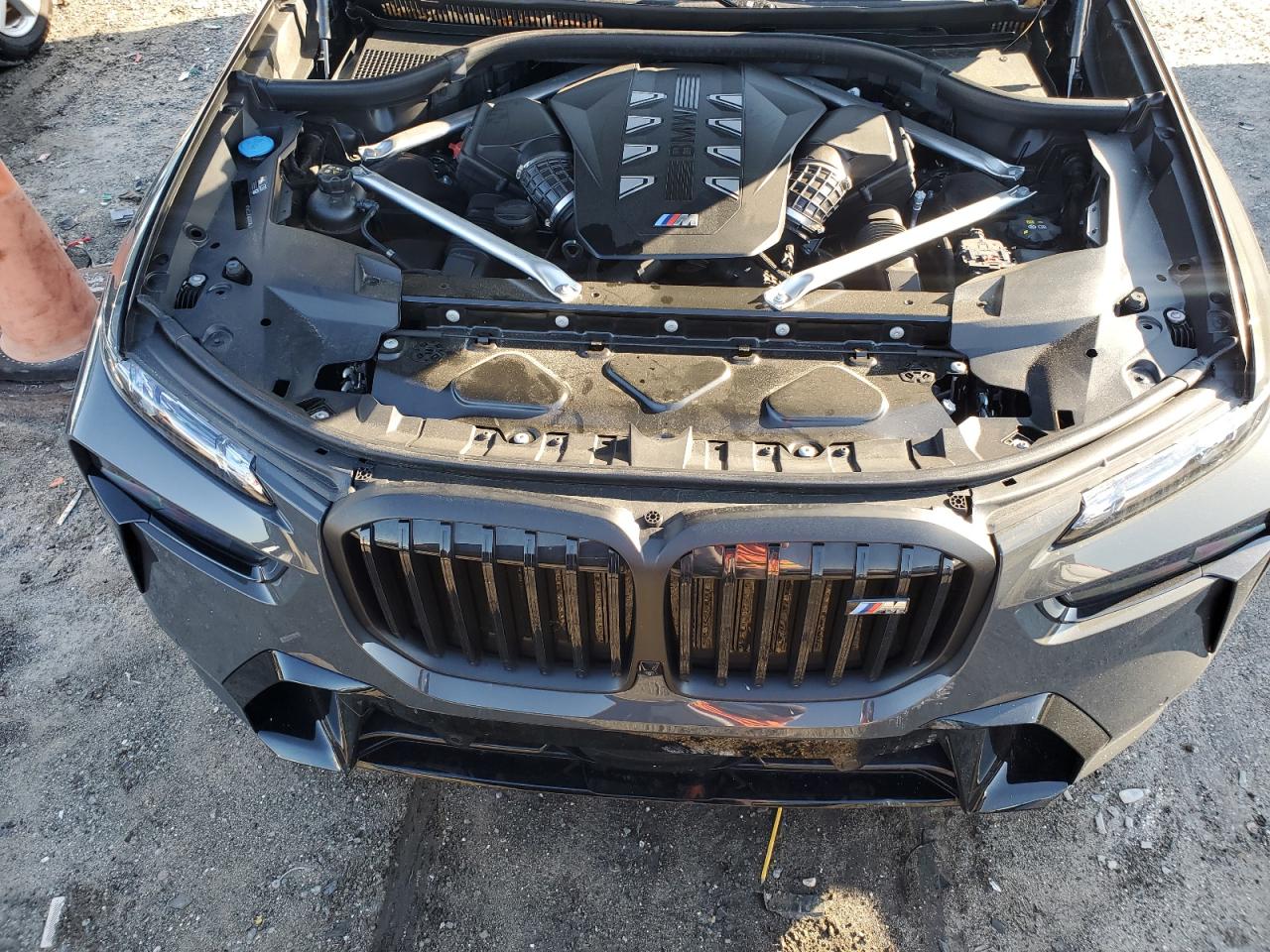 2024 BMW X7 - Image 12